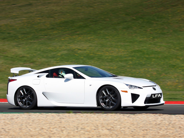 Lexus LF-A фото