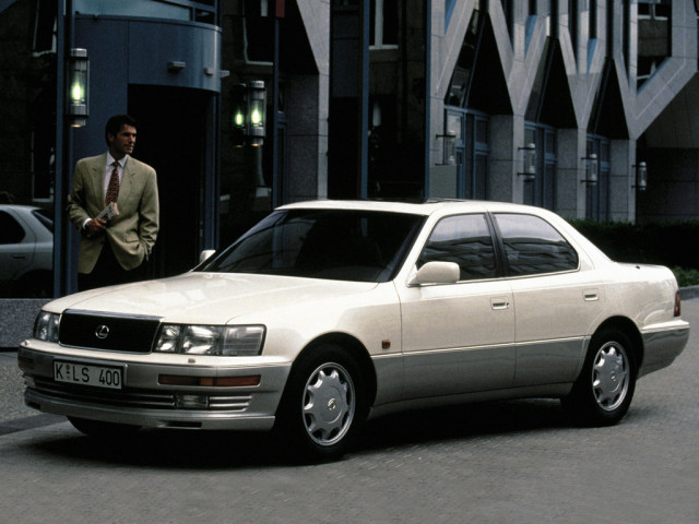 Lexus LS 400 фото