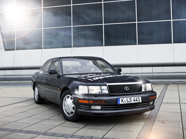 Lexus LS 400 фото