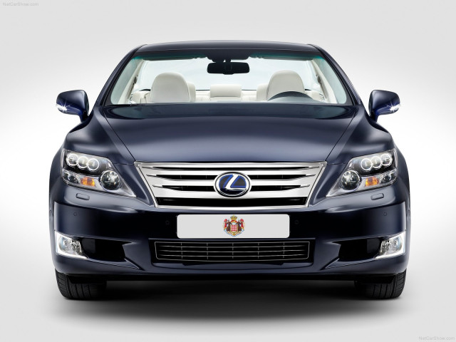 Lexus LS 600h L Landaulet фото