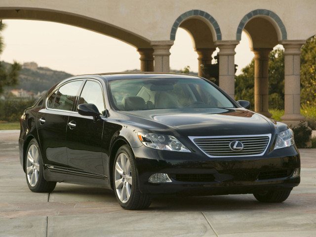 Lexus LS 600h L фото