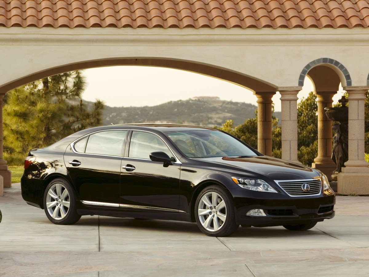 Lexus LS 600h L фото #34071 Lexus LS 600h L фото 34071