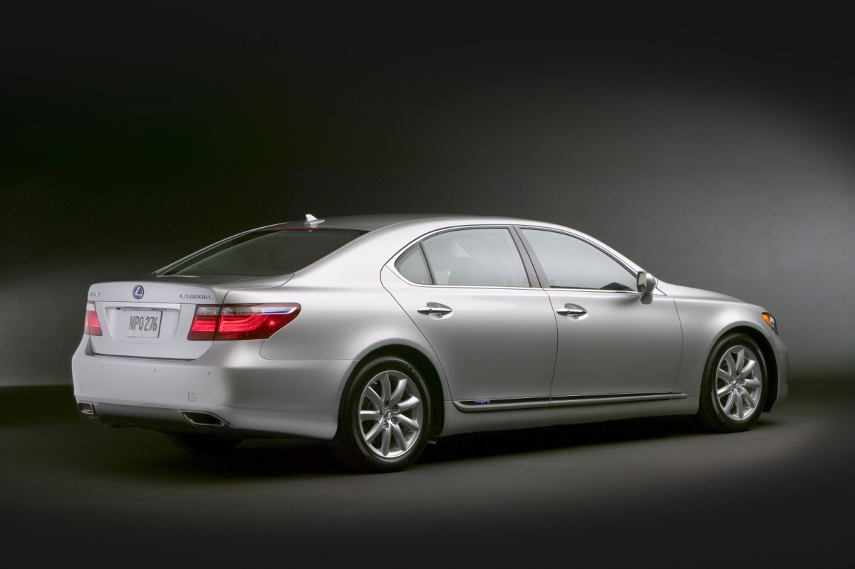 Lexus LS 600h L фото 43204