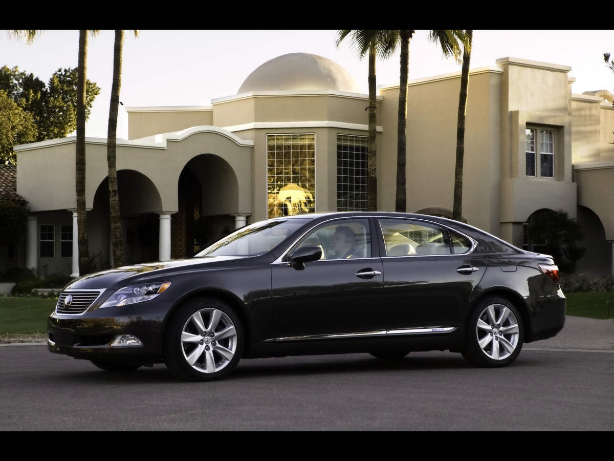 Lexus LS 600h L фото 55224