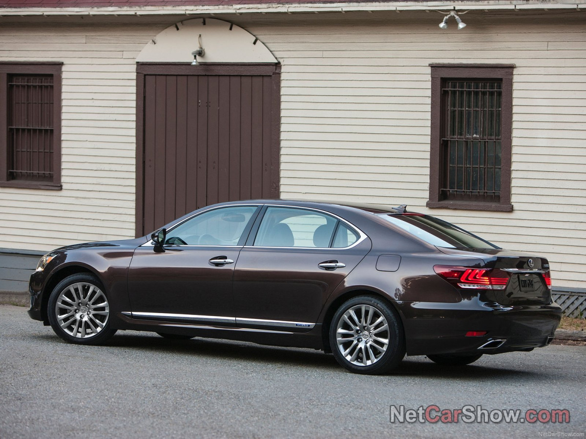 Lexus LS 600h L фото 98376