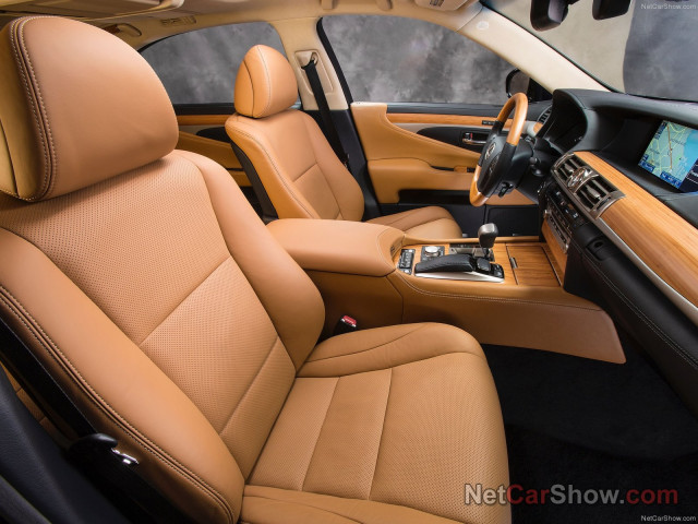 Lexus LS 600h фото