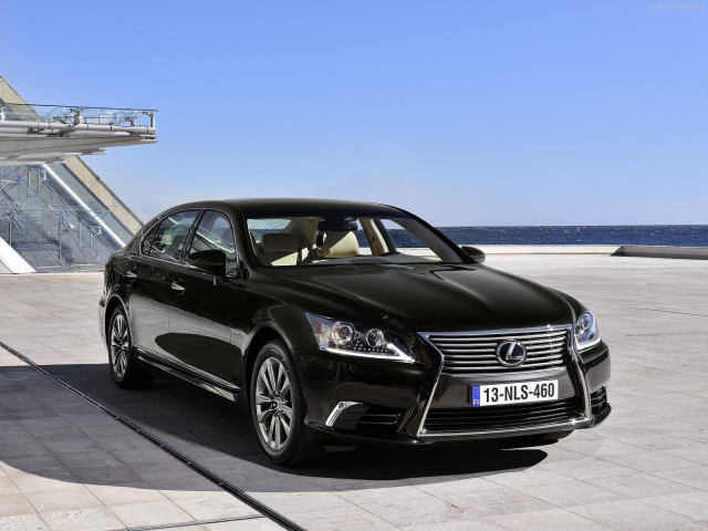 Lexus LS фото