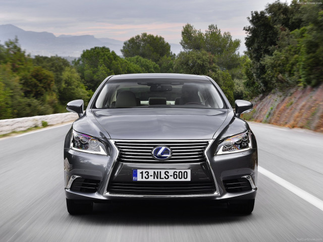 Lexus LS фото