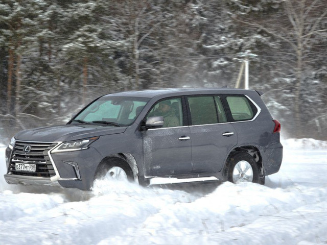 Lexus LX 450 фото