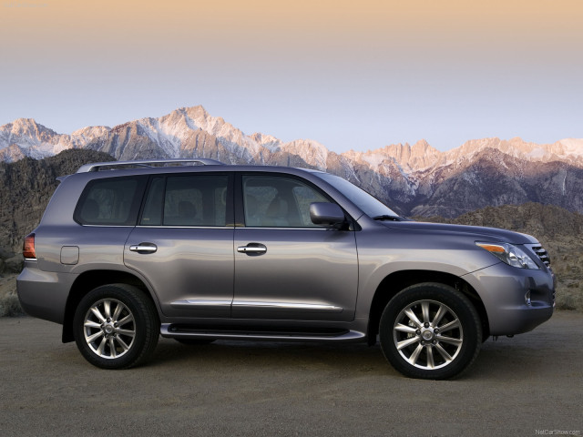 Lexus LX 570 фото