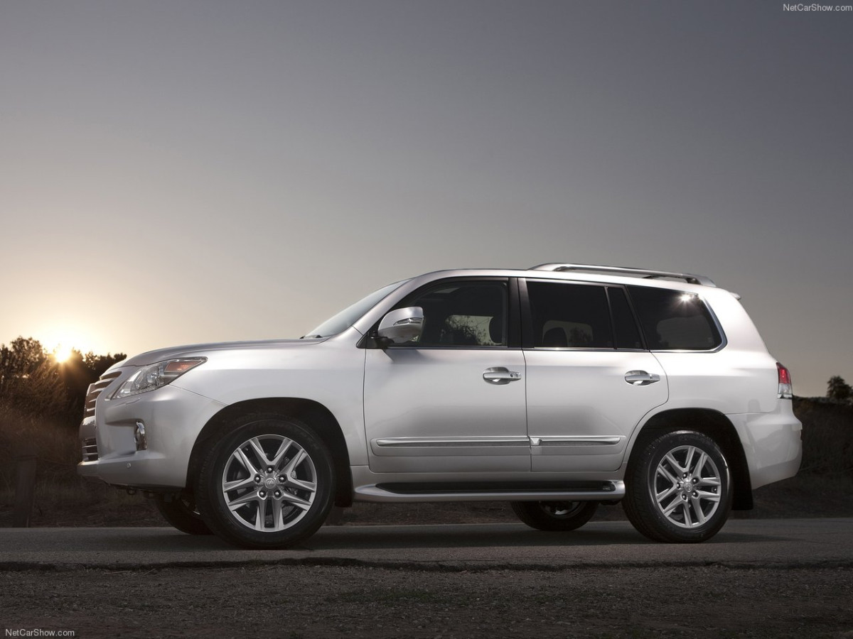 Lexus LX 570 фото 91688