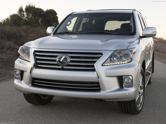 Lexus LX 570 фото