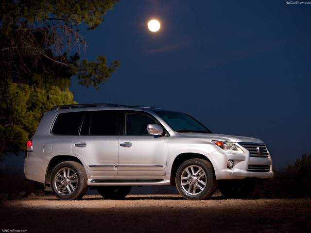 Lexus LX 570 фото