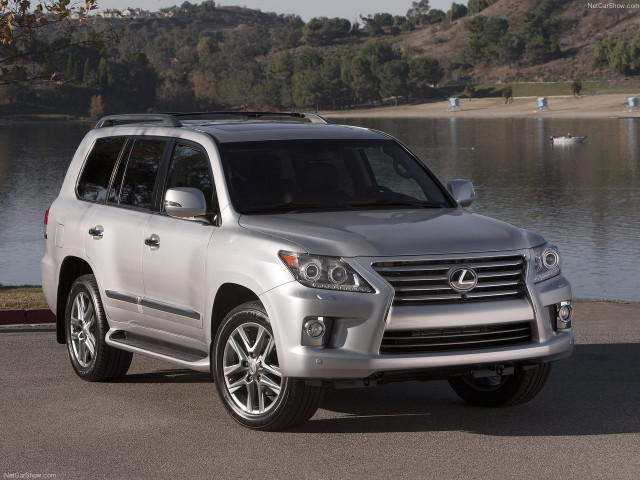 Lexus LX 570 фото