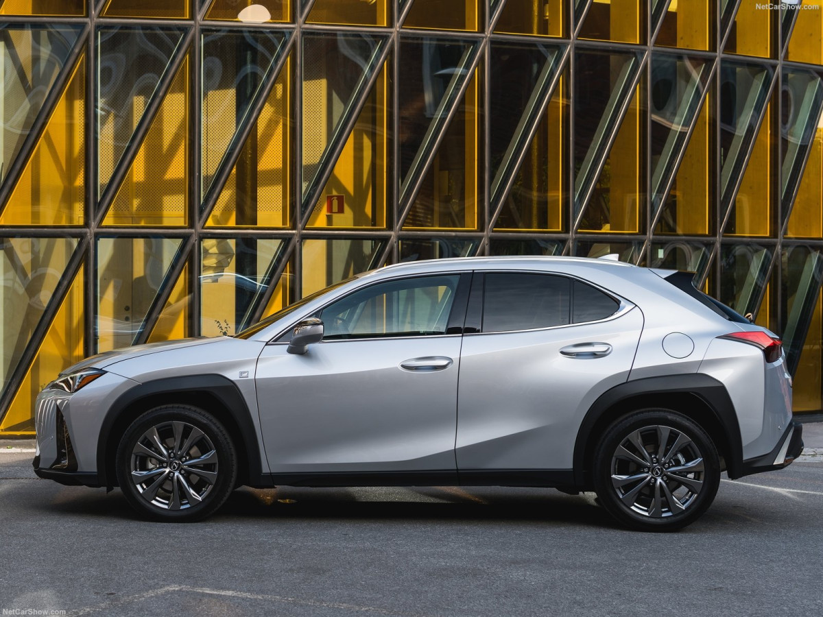 Lexus UX фото 200871