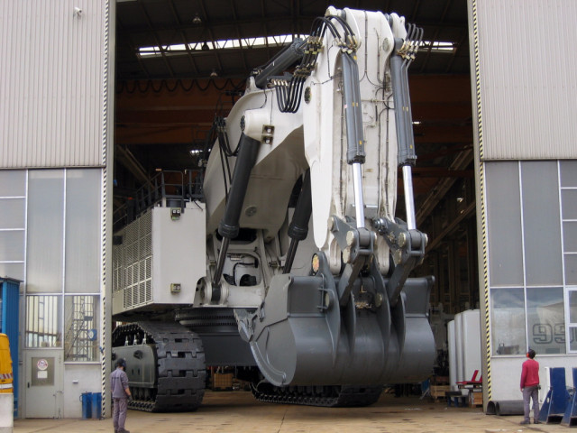 Liebherr R 9800 фото