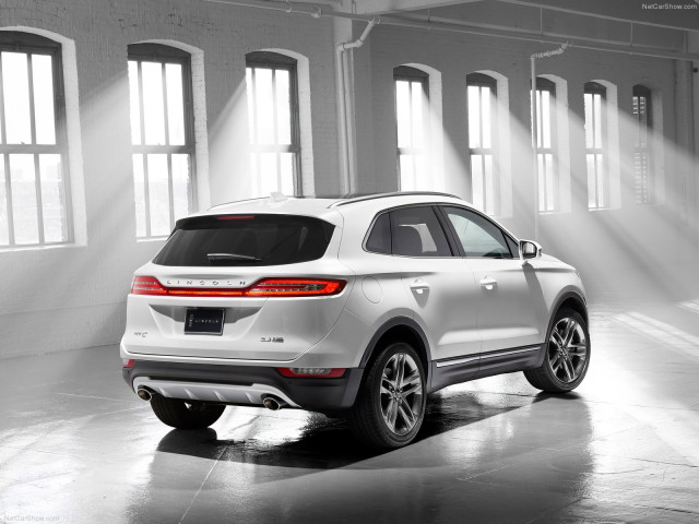 Lincoln MKC фото