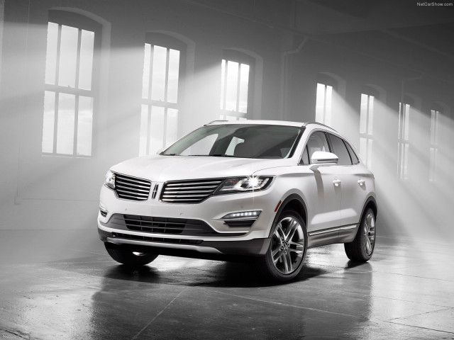 Lincoln MKC фото