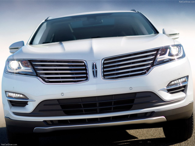 Lincoln MKC фото