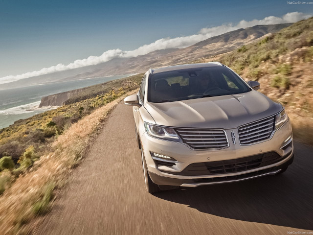 Lincoln MKC фото