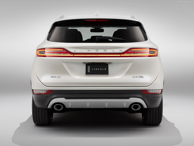 Lincoln MKC фото