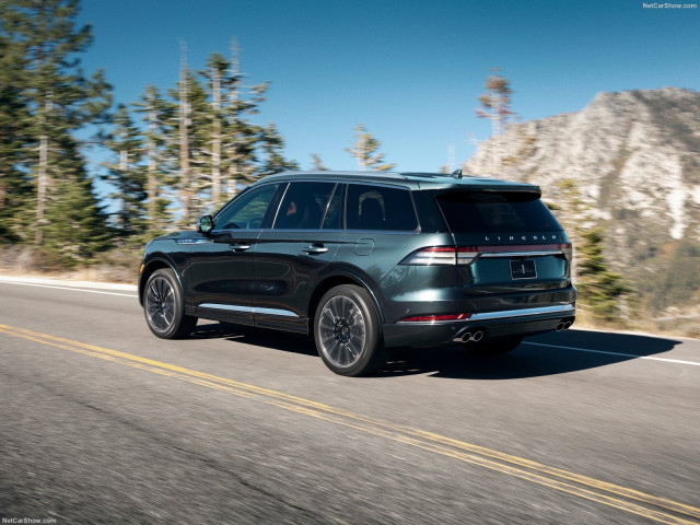 Lincoln Aviator фото