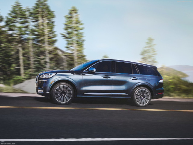 Lincoln Aviator фото