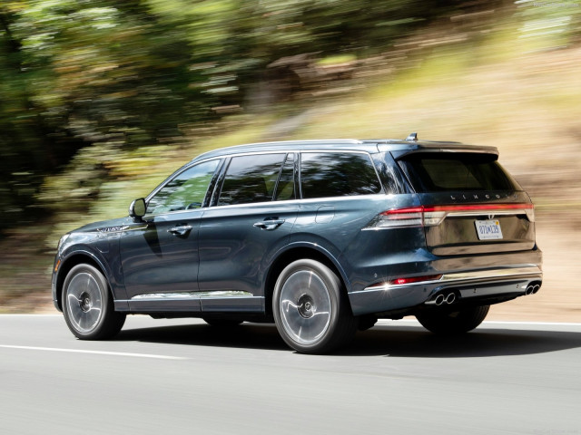 Lincoln Aviator фото