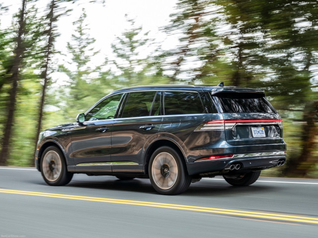 Lincoln Aviator фото