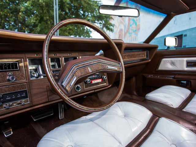 Lincoln Continental фото