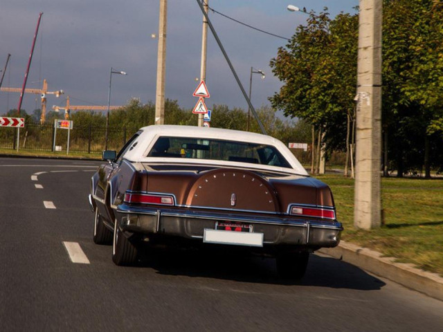 Lincoln Continental фото