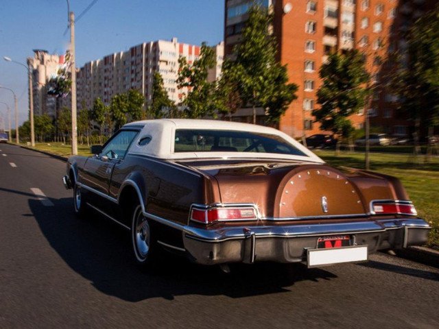 Lincoln Continental фото