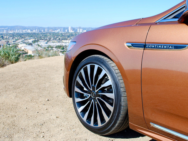 Lincoln Continental фото