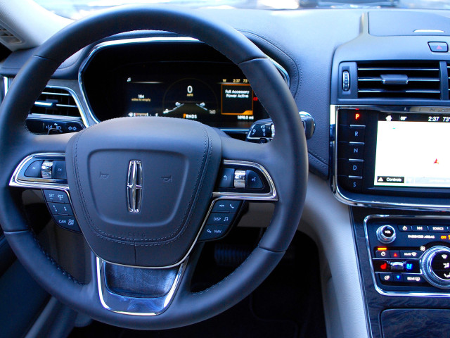 Lincoln Continental фото