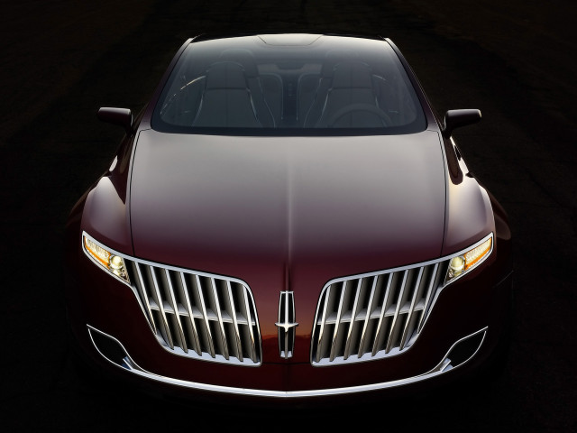 Lincoln MKR фото