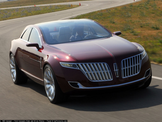 Lincoln MKR фото