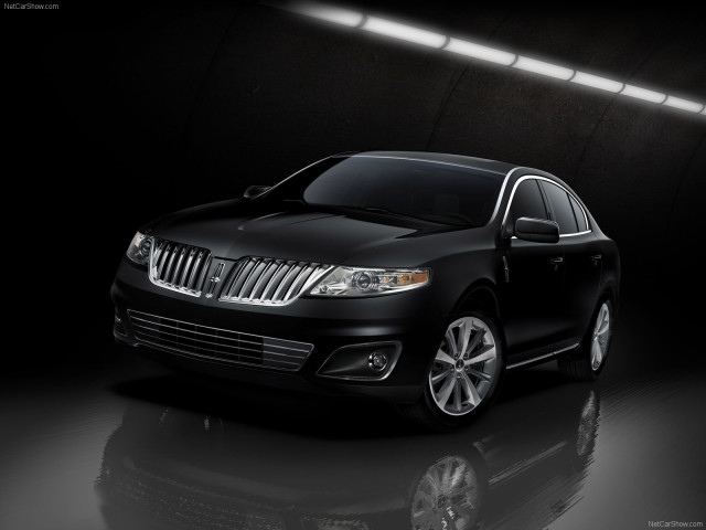 Lincoln MKS фото