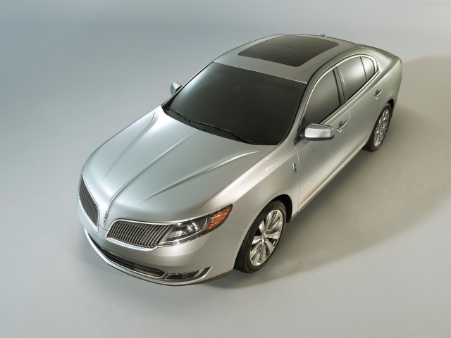 Lincoln MKS фото