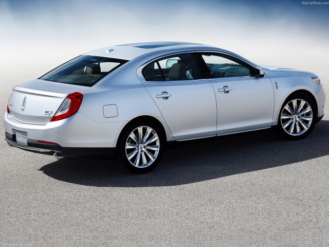 Lincoln MKS фото