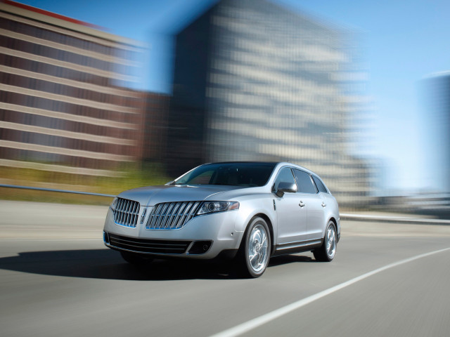 Lincoln MKT фото