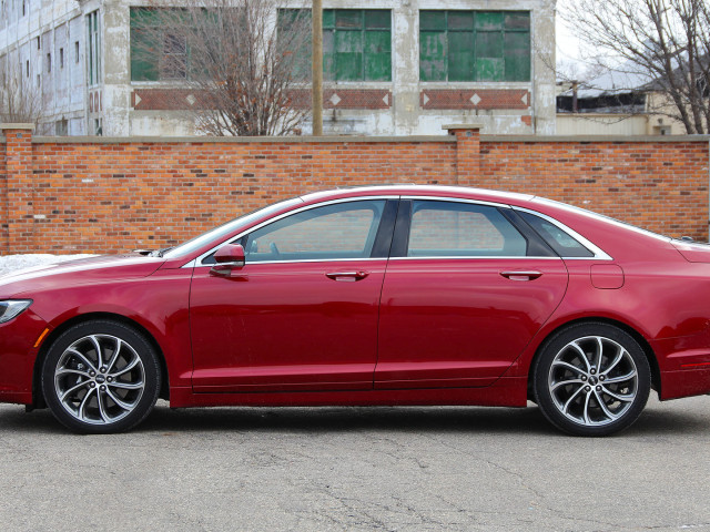 Lincoln MKZ фото