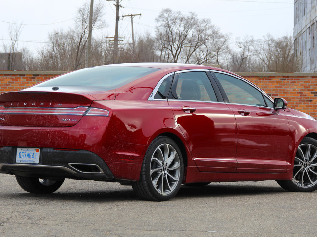 Lincoln MKZ фото