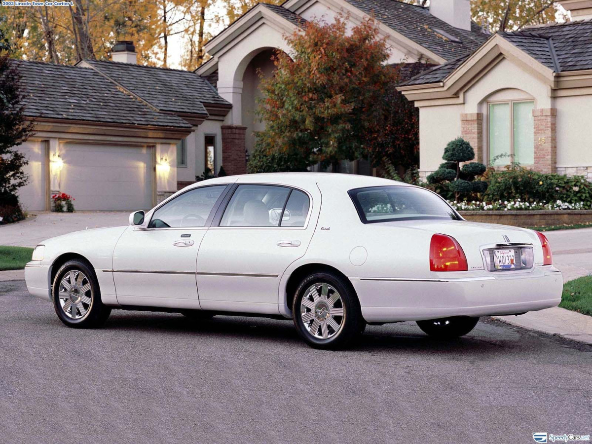 Lincoln Town Car фото 1866