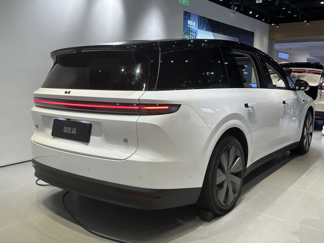 Li Auto i8 I фото 215124