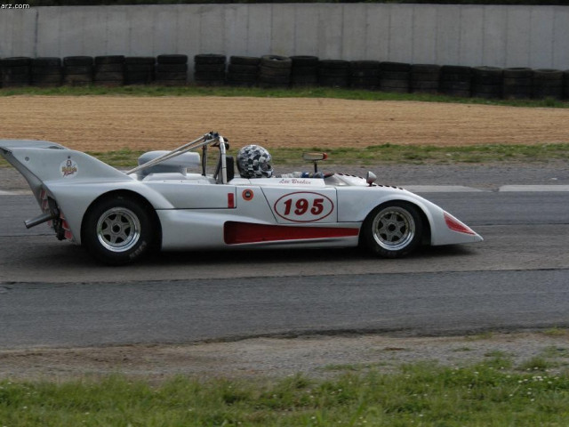 Lola T296 фото