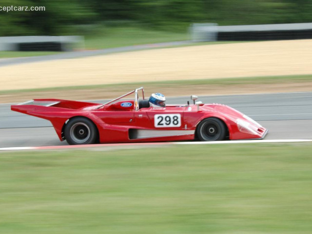 Lola T298 фото