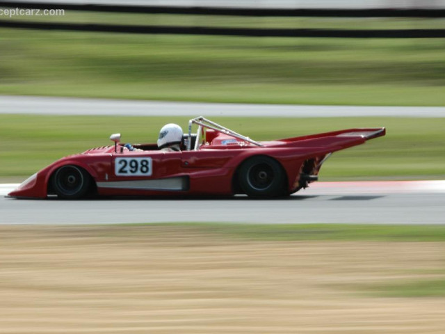 Lola T298 фото