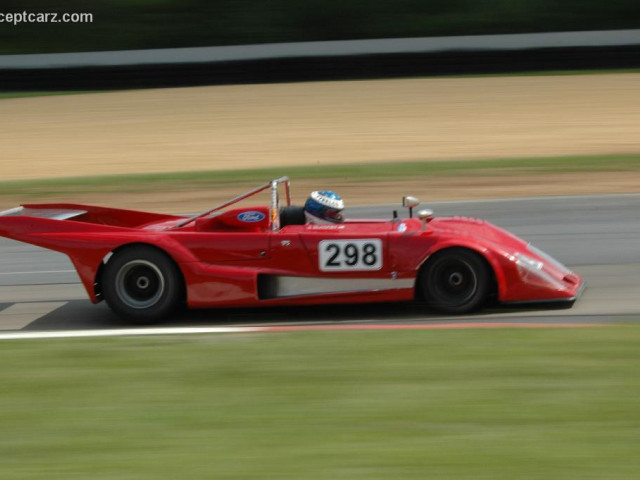 Lola T298 фото