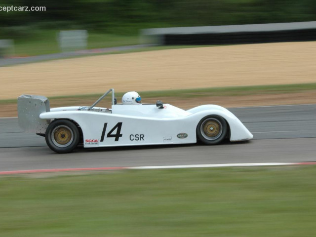 Lola T328 фото