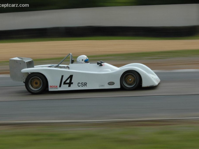 Lola T328 фото